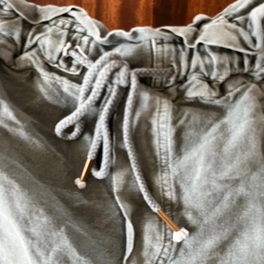Young Fabulous & Broke YFB Green linen blend drawstring Shorts women’s small - Picture 7 of 15